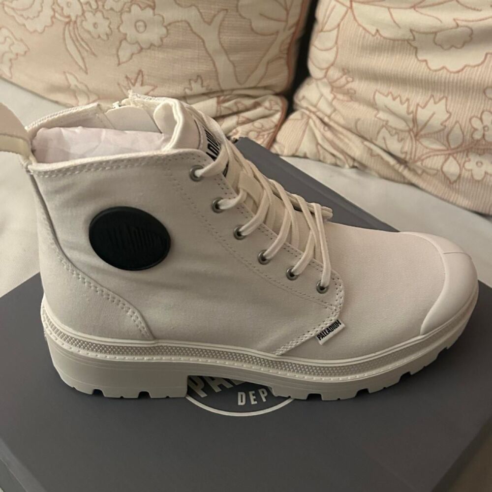 Palladium Women's White and Cream Boots